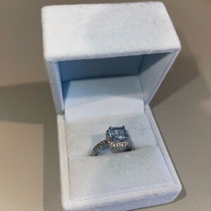 Elegant Silver and Blue Gemstone Ring